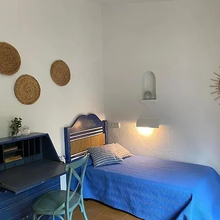 Magnifica Casa Con Una Gran Piscina Y Amplias *